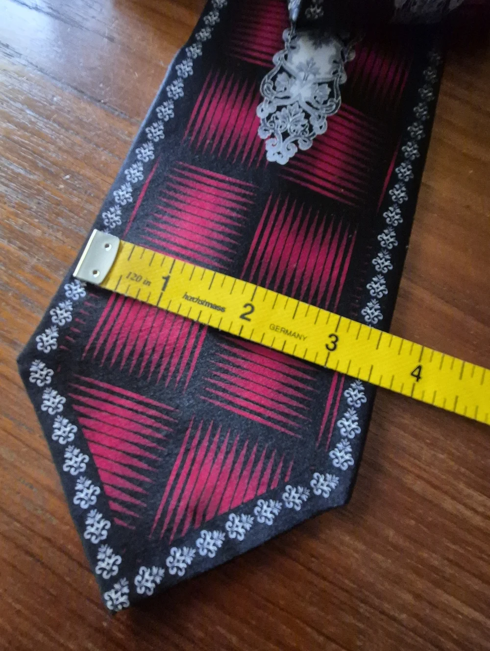 Stacy Adams Black and Red Print Silk Necktie with Silver